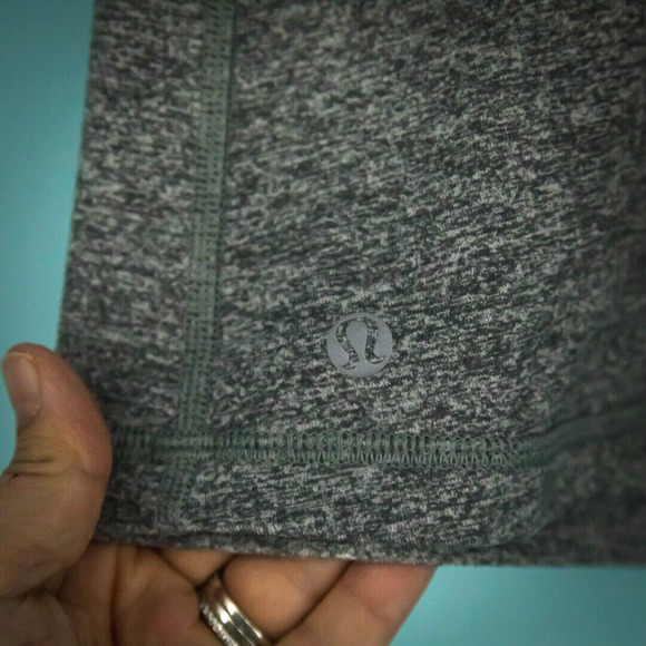 Lululemon Size 4 Just Breathe Gray Cris Cross Strappy Back Attached Bra Tank Top - Picture 3 of 5